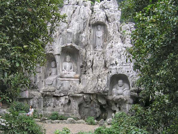 Hangzhou.MtnBuddhas